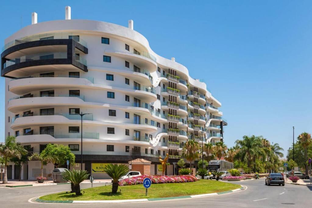 Keywise Family Luxury Infinity Beach & Golf 에스테포나 외부 사진