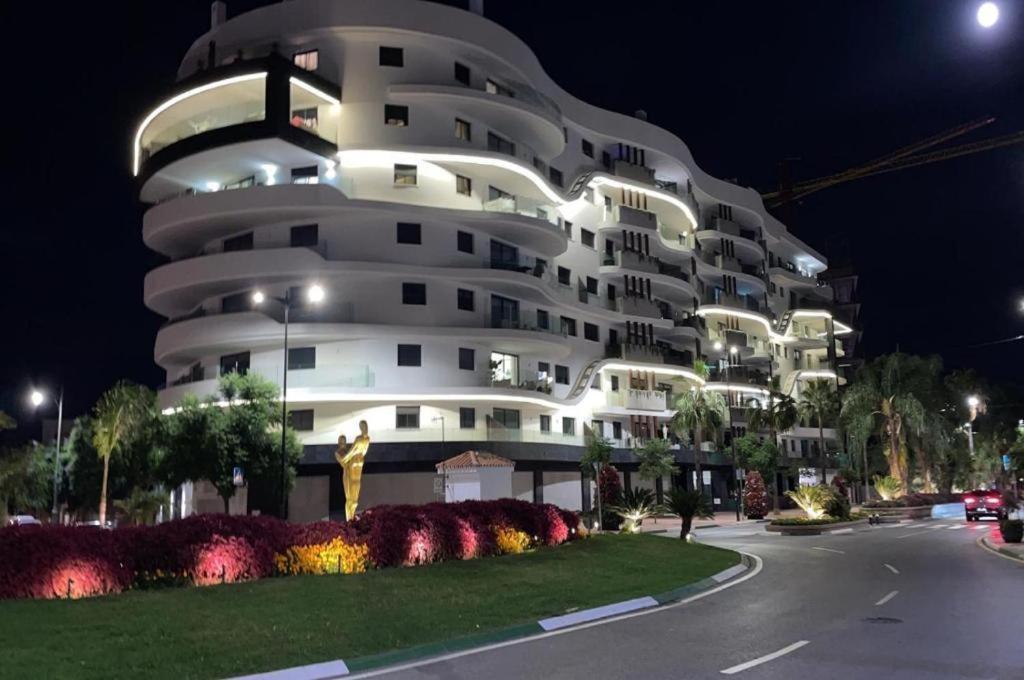 Keywise Family Luxury Infinity Beach & Golf 에스테포나 외부 사진
